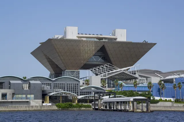 A Guide to Dōjinshi Conventions: From Comiket's Origins to Today's Diverse Events