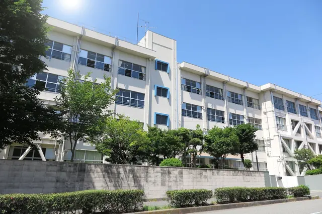 アニメ・漫画で登場する「転校生」、実際の日本国内ではどんな感じ?